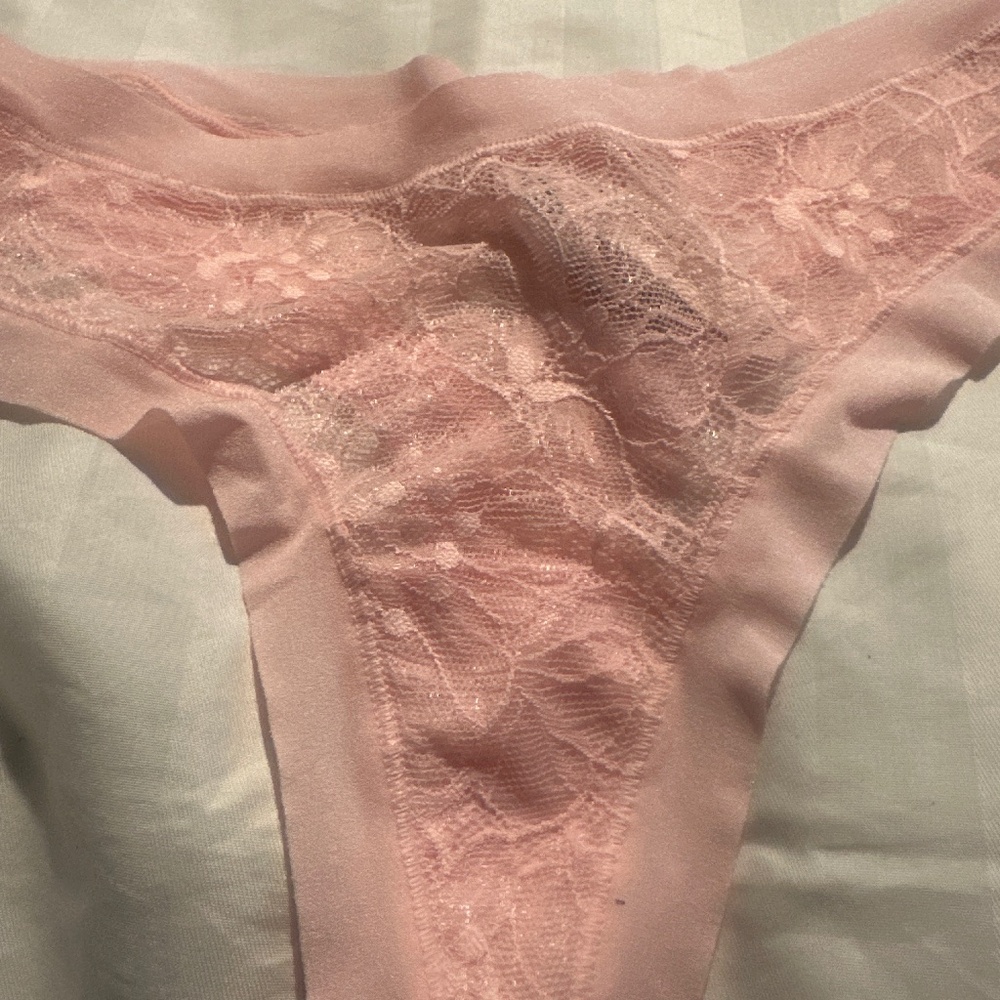 Victorias Secret Dream Angel SeamlessThong Med Pink New